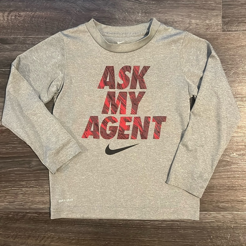 🔷3/$18🔷 Nike dri fit performance tee